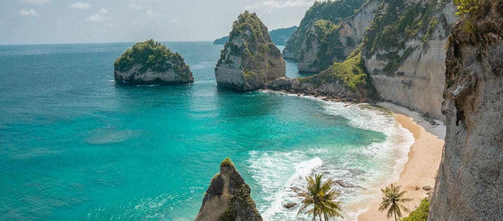 Dense forests, rich culture and green landscapes make Bali the ideal honeymoon destination during November. 